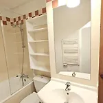 - Inout - 4 Beds Flat C-e18