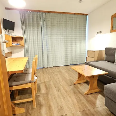 - Inout - 4 Beds Flat C-e18 Lägenhet