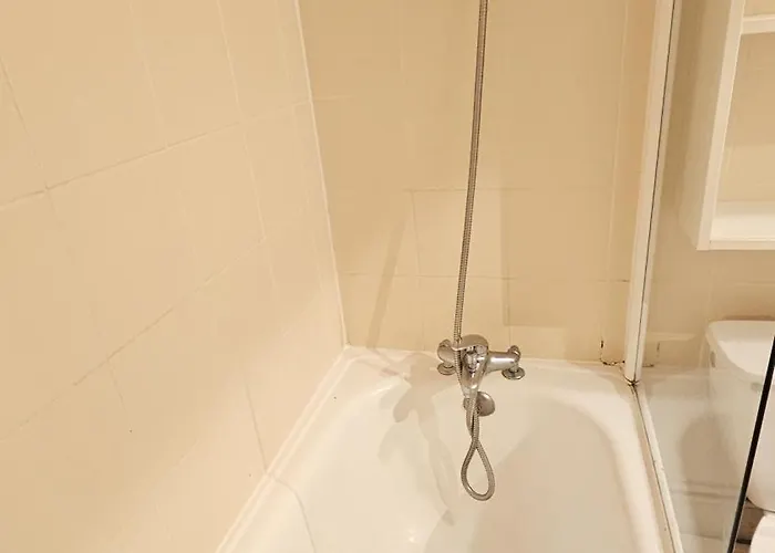 - Inout - 4 Beds Flat C-e18 Apartmán *